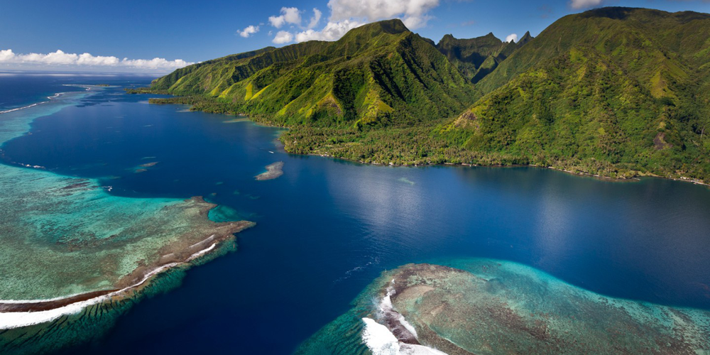 melhores-destinos-para-surfistas-teahupoo-tahiti-floripa-bigblue-viagens-turismo